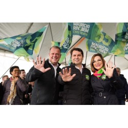 Mauricio Rivabem sai na frente lançando a campanha ao lado de Alexandre Curi